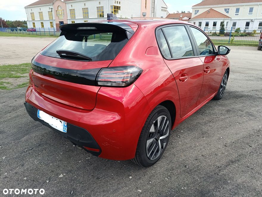 Peugeot 208 - 11