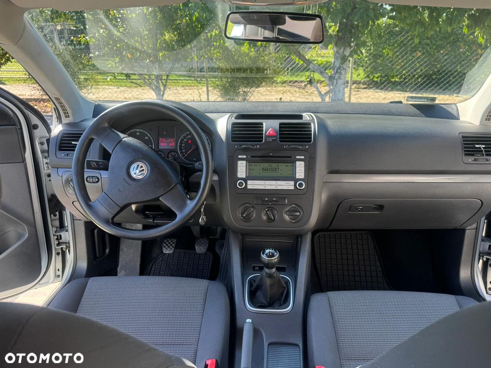 Volkswagen Jetta 1.9 TDI Trendline - 4