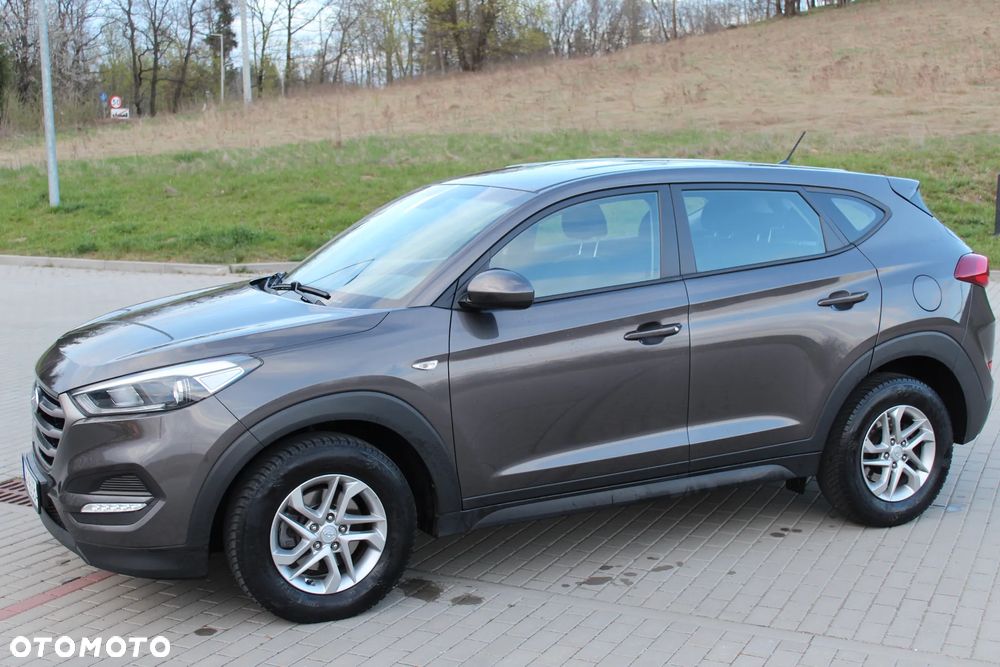 Hyundai Tucson 1.7 CRDI BlueDrive GO 2WD - 20
