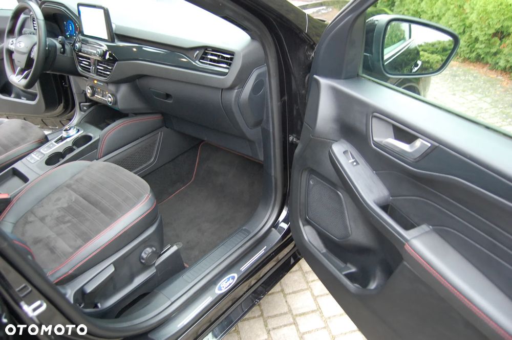 Ford Kuga 2.0 EcoBlue 4x4 ST-LINE X - 30