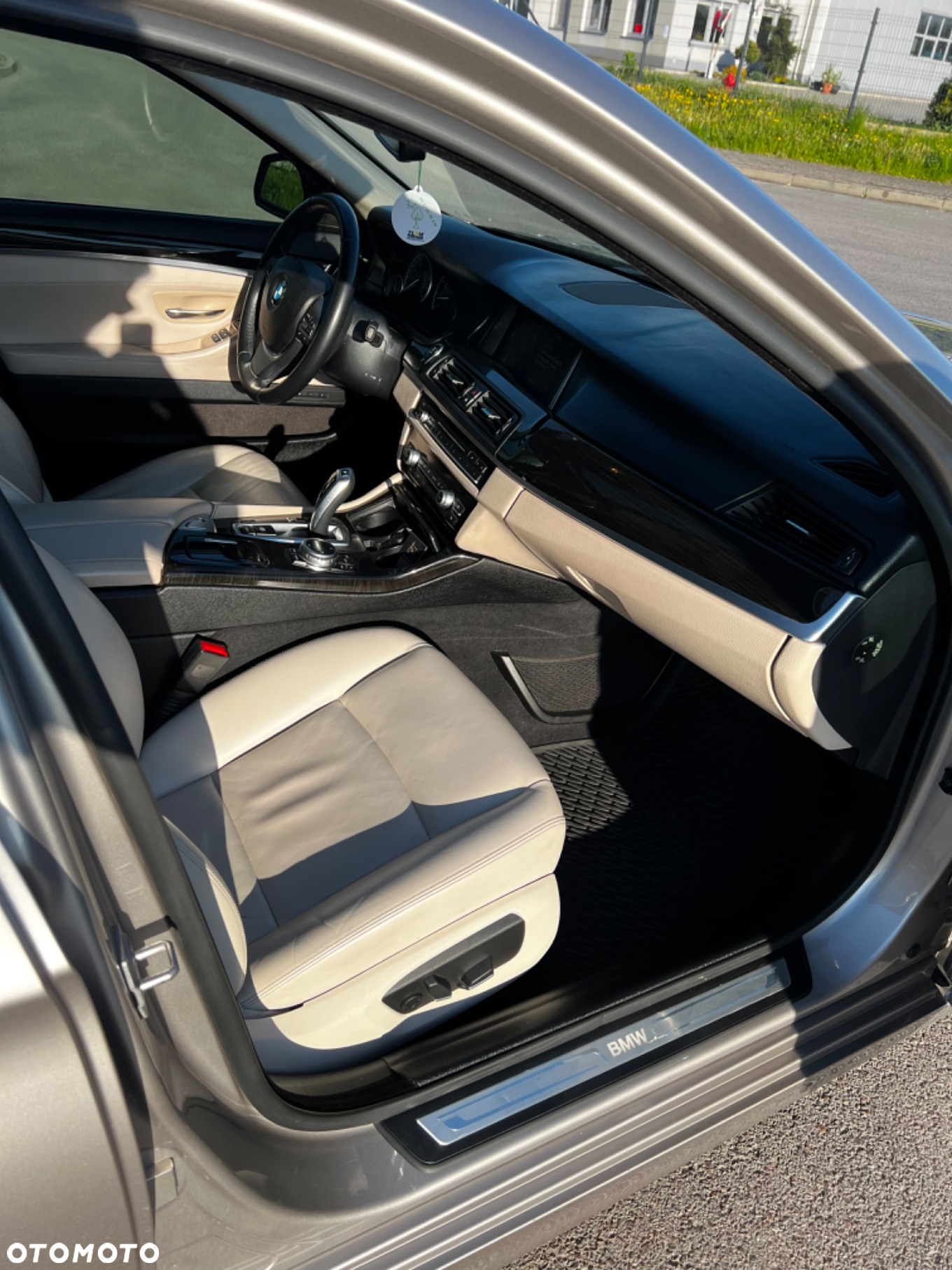 BMW Seria 5 535i xDrive Luxury Line - 29
