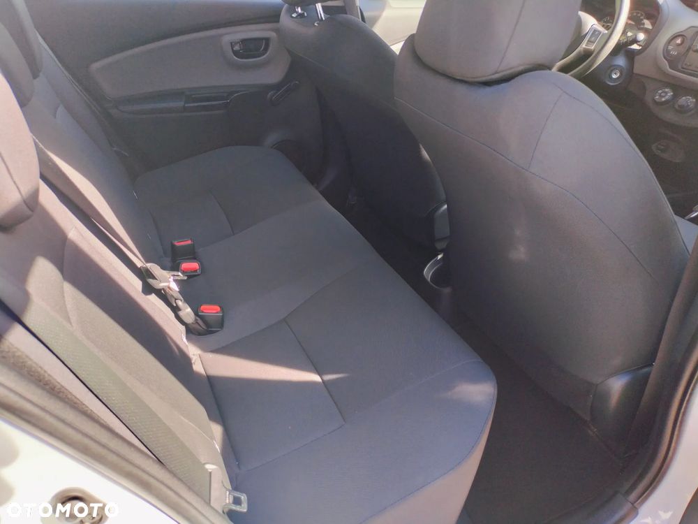 Toyota Yaris - 24