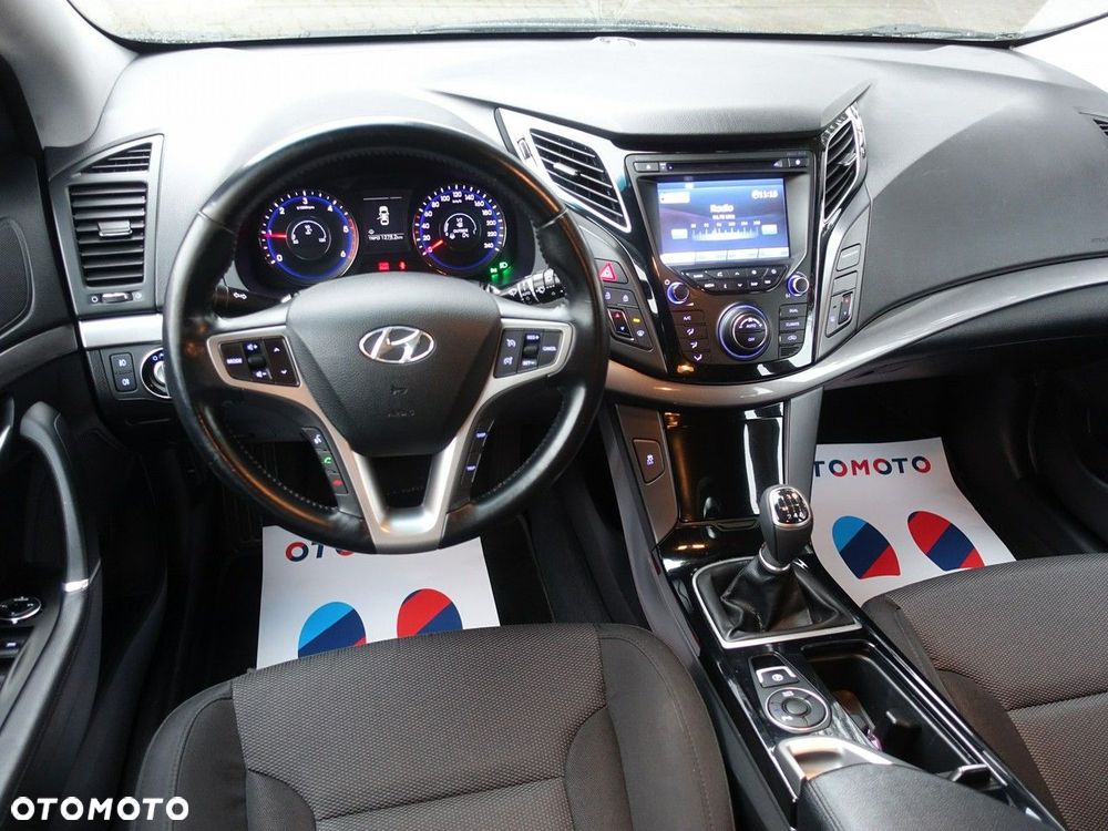 Hyundai i40 Kombi 1.7 CRDi Premium - 11