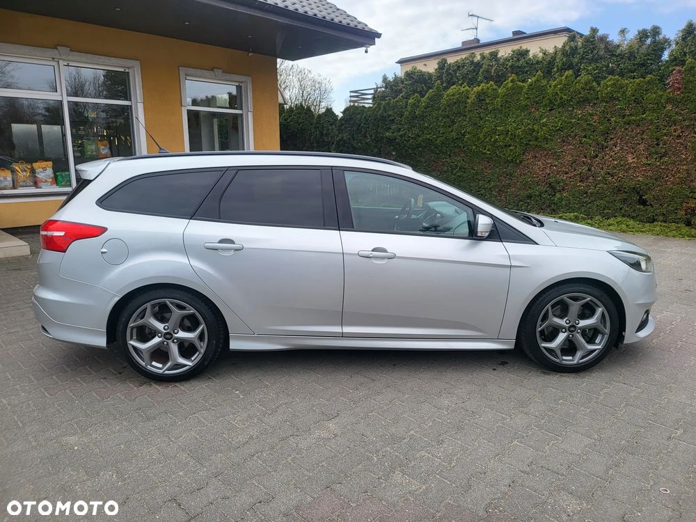 Ford Focus 2.0 TDCi ST-2 - 4
