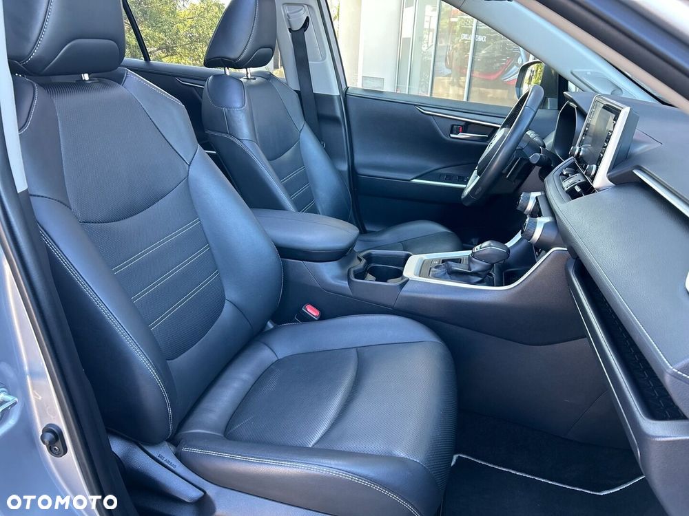 Toyota RAV4 - 11