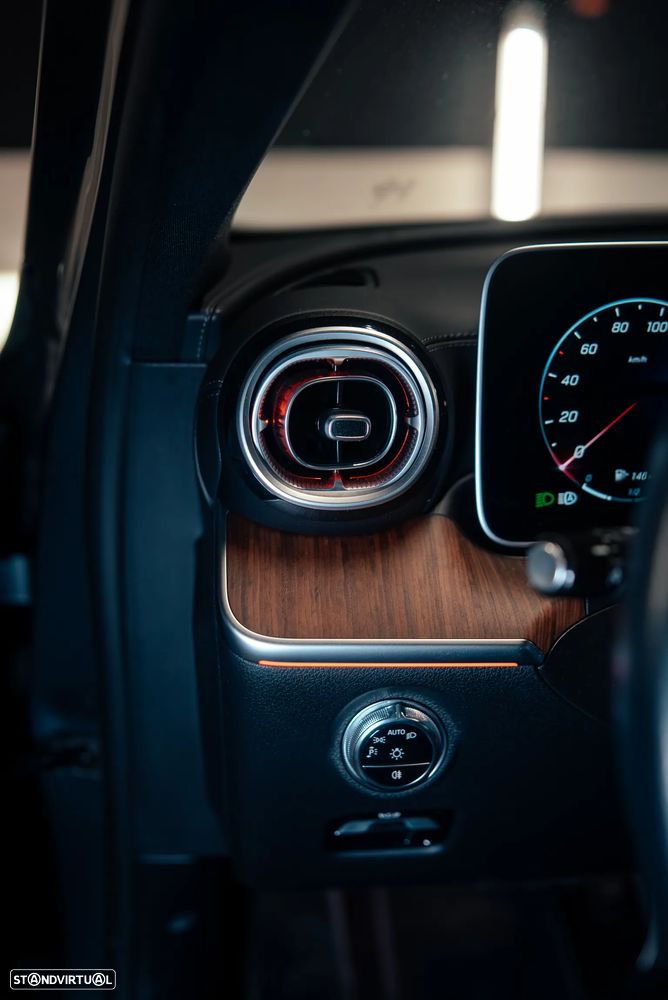 Mercedes-Benz C 300 e AMG Line - 18