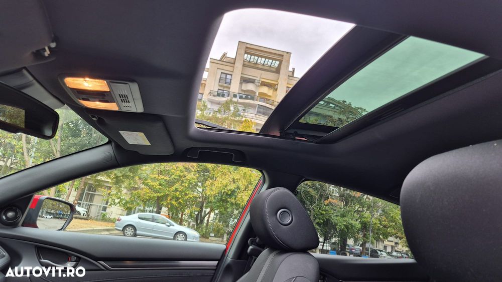 Honda Civic 1.5 VTEC Turbo Sport Plus - 12