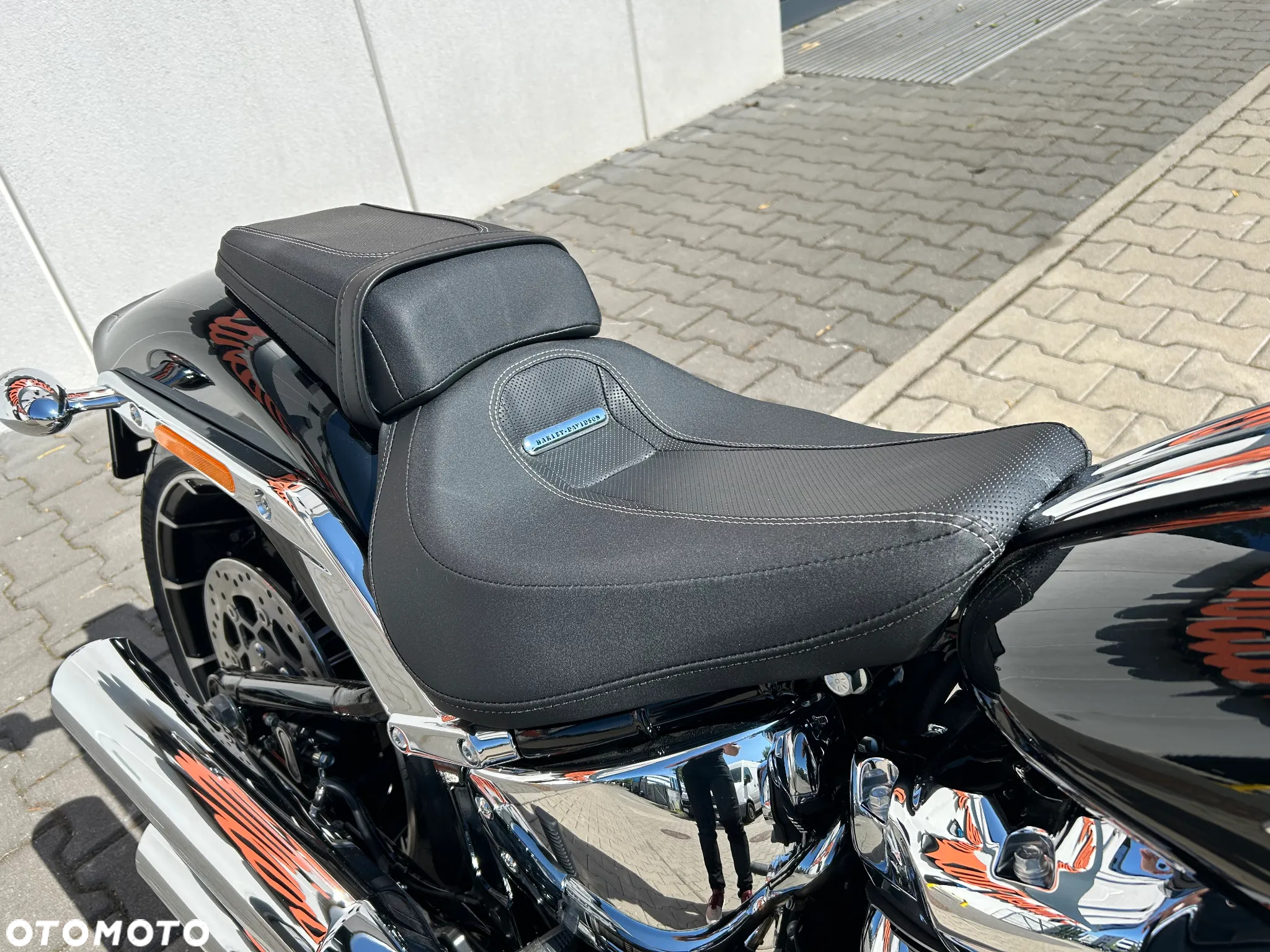 Harley-Davidson Softail Breakout - 11