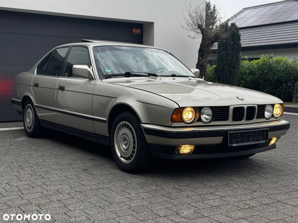 BMW Seria 5 520 i - 2