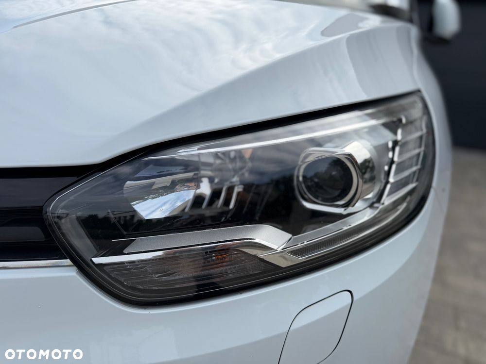 Renault Grand Scenic - 9