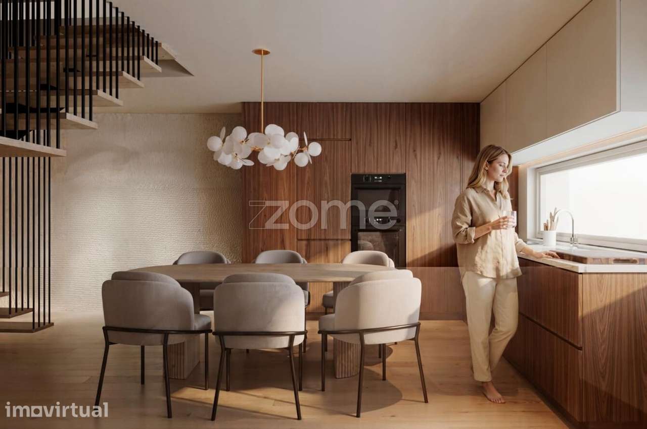 Moradia T3 de 2 frentes com 327,50 m²| Rua Anselmo Braamcamp, Porto - Grande imagem: 3/33