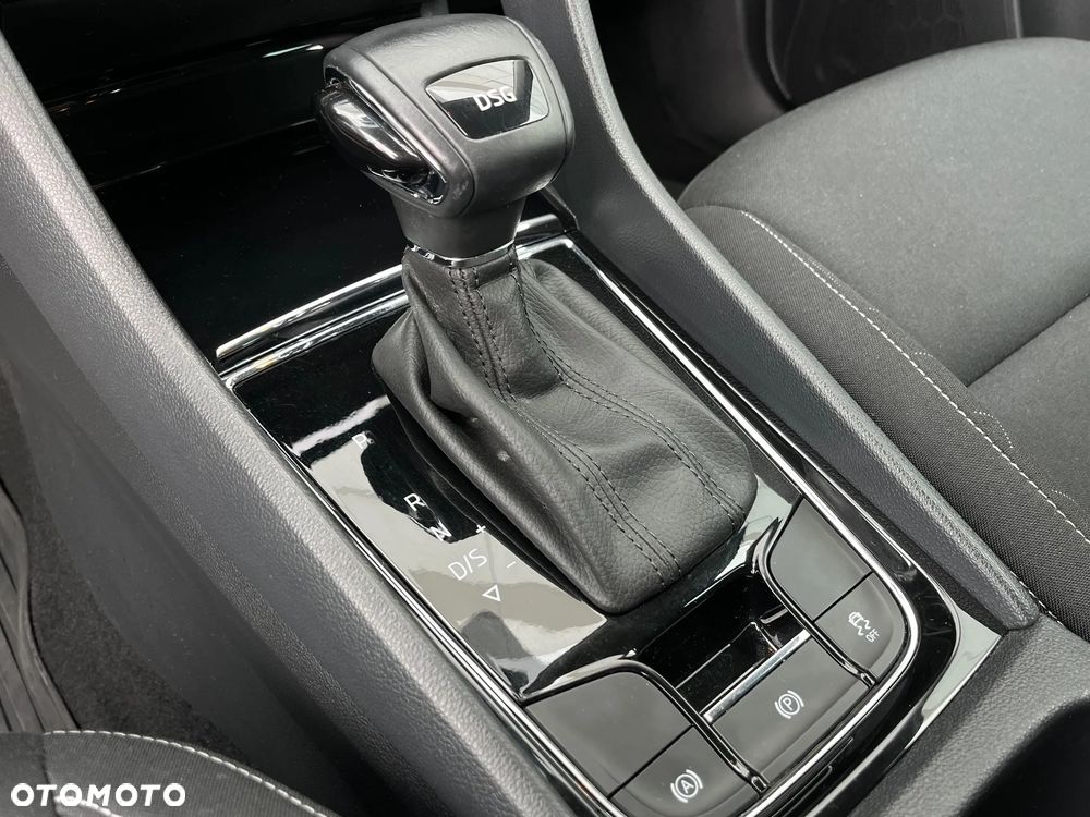 Skoda Karoq 1.5 TSI ACT 4x2 Ambition DSG - 25