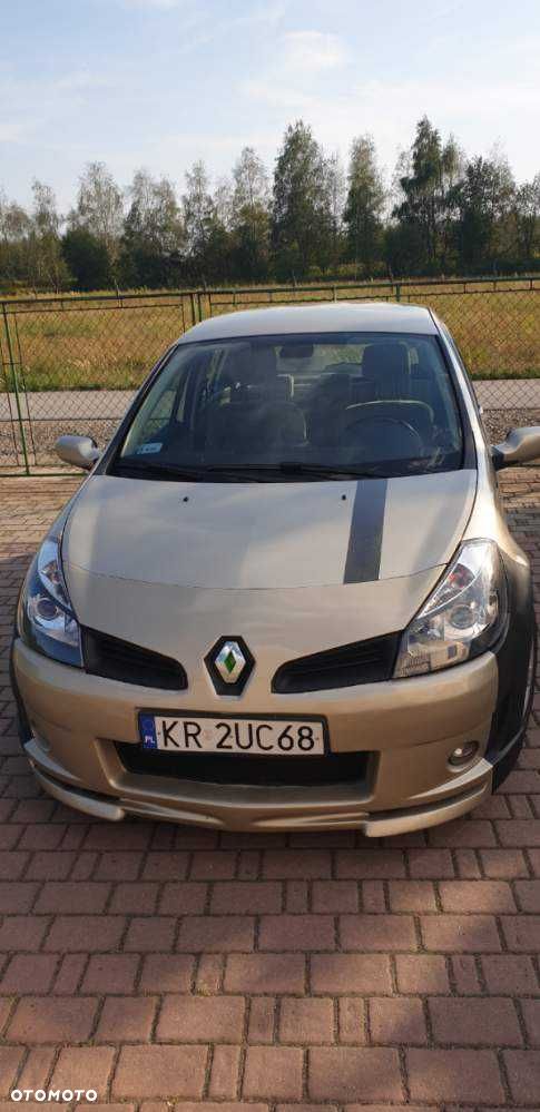 Renault Clio - 1