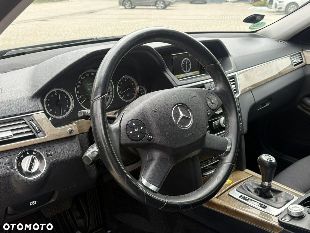 Mercedes-Benz Klasa E - 21