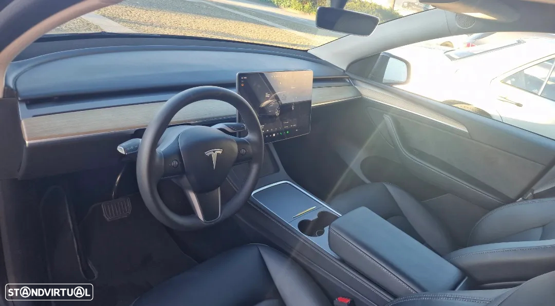 Tesla Model Y Tração Traseira - 4