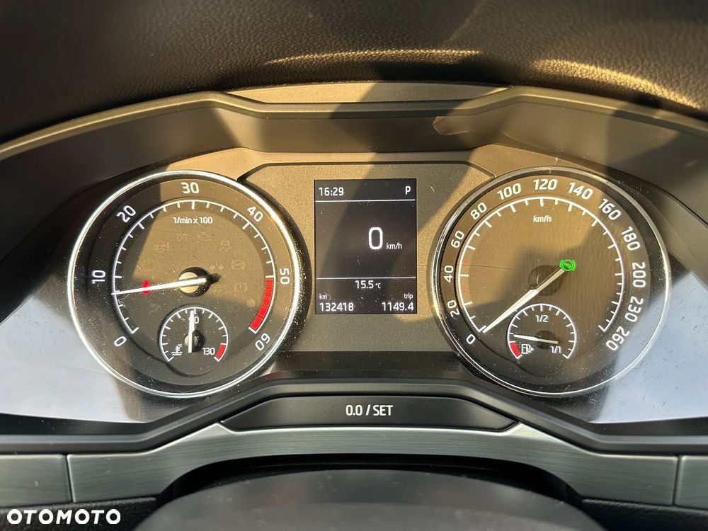 Skoda Superb 2.0 TDI SCR Style DSG - 23