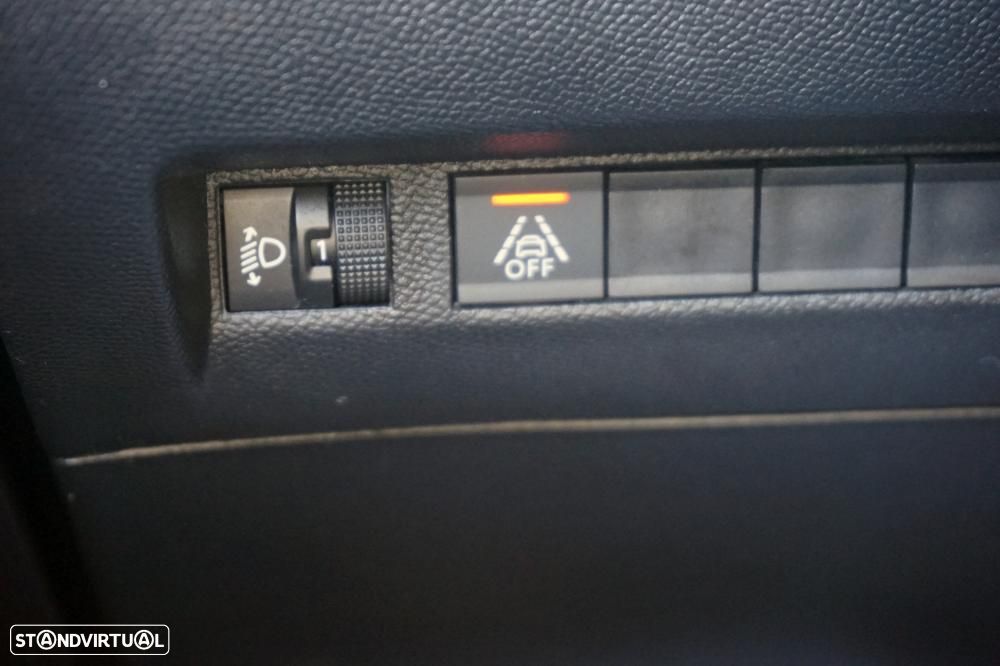 Peugeot 2008 1.2 PureTech Allure - 25