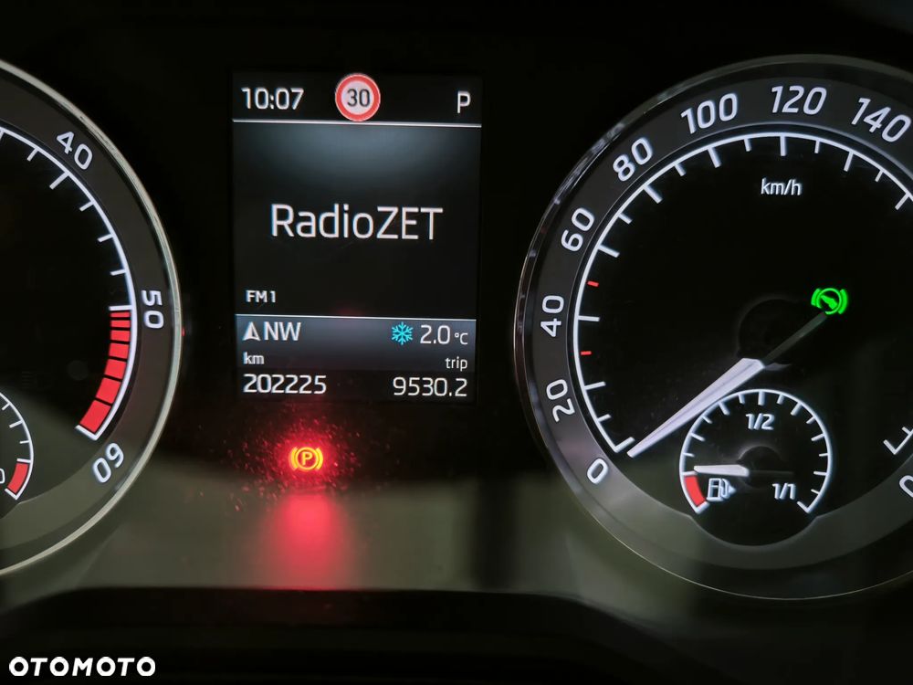 Skoda Superb 2.0 TDI SCR Style DSG - 21