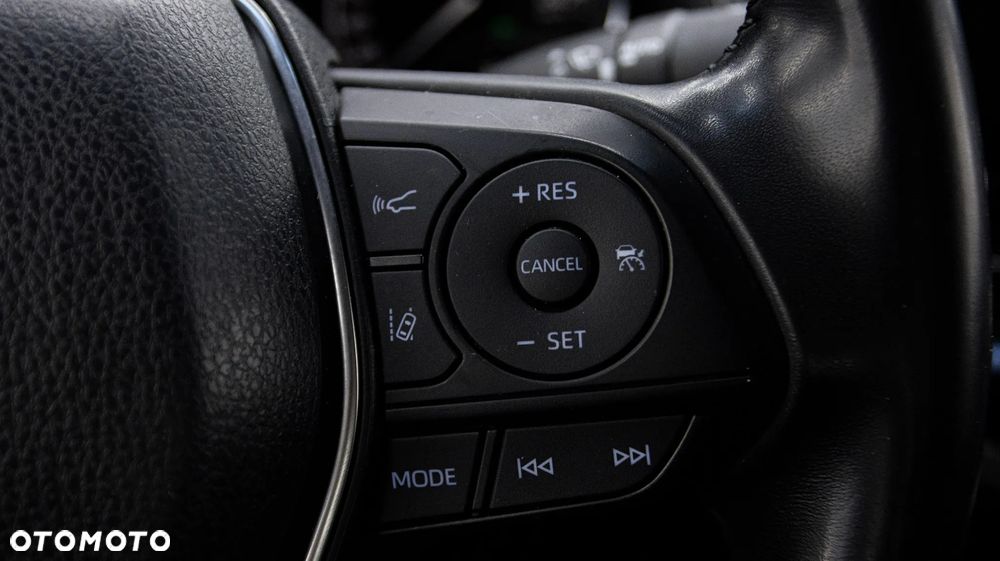 Toyota Camry 2.5 Hybrid Comfort CVT - 18