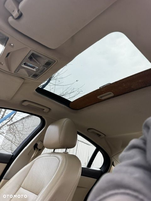 Jaguar XF 2.7 V6 D Premium Luxury - 7