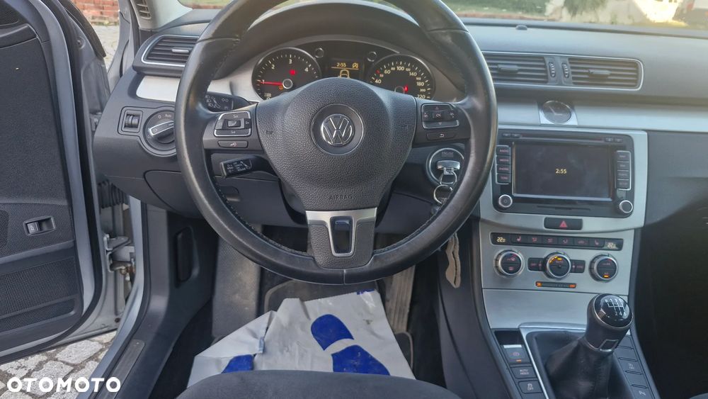 Volkswagen Passat 2.0 TDI 4Motion BlueMotion Technol Business Edition - 20