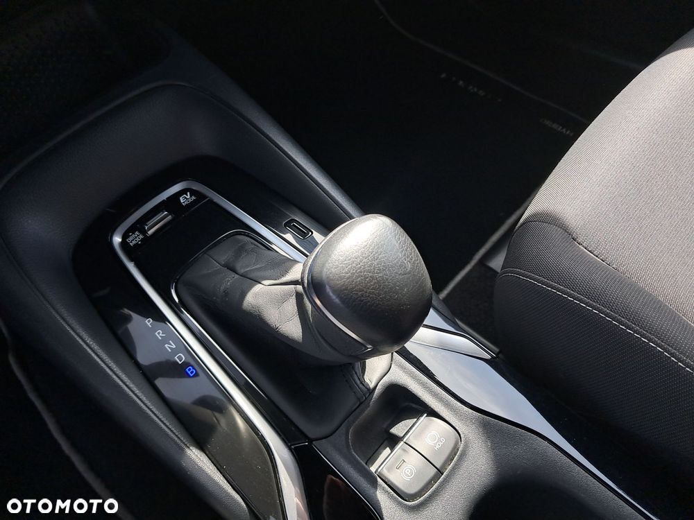 Toyota Corolla 1.8 Hybrid Comfort - 23
