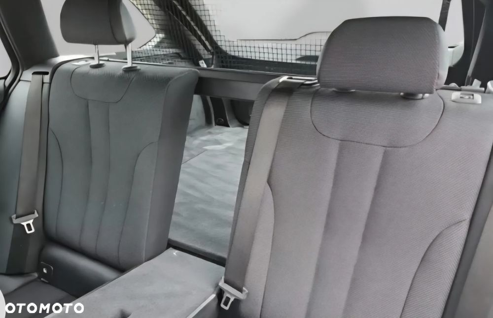 BMW Seria 5 525d Sport Line sport - 4