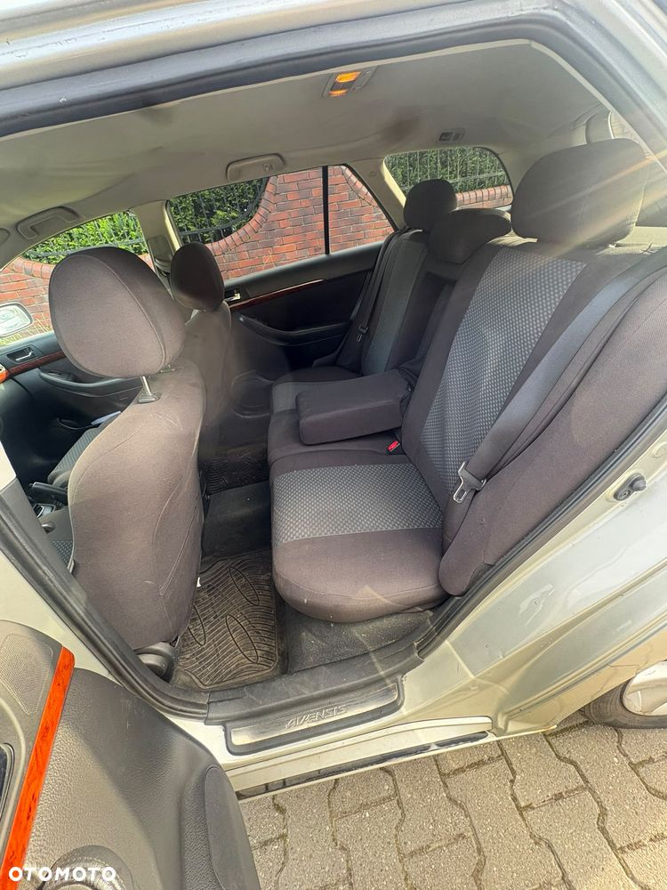 Toyota Avensis 2.0 VVT-i Prestige - 18
