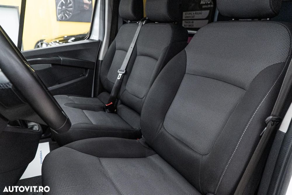 Renault Trafic 2.0 Blue dCi 110 S&S L2 8+1 Life - 12