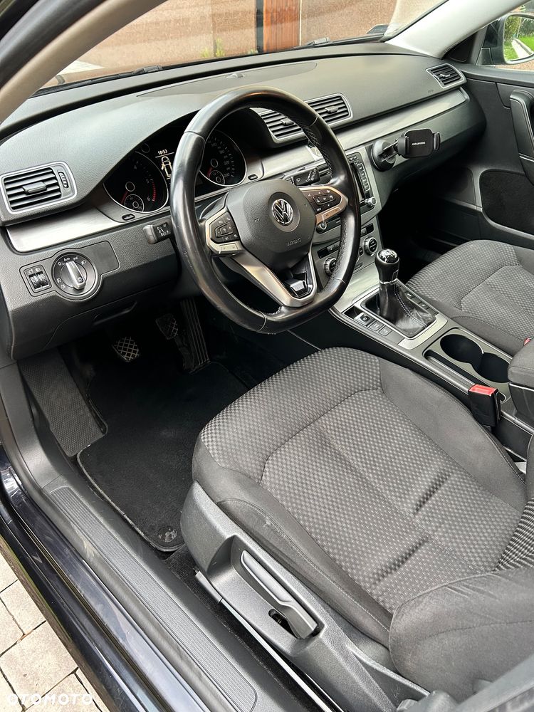 Volkswagen Passat 1.6 TDI BlueMotion - 9