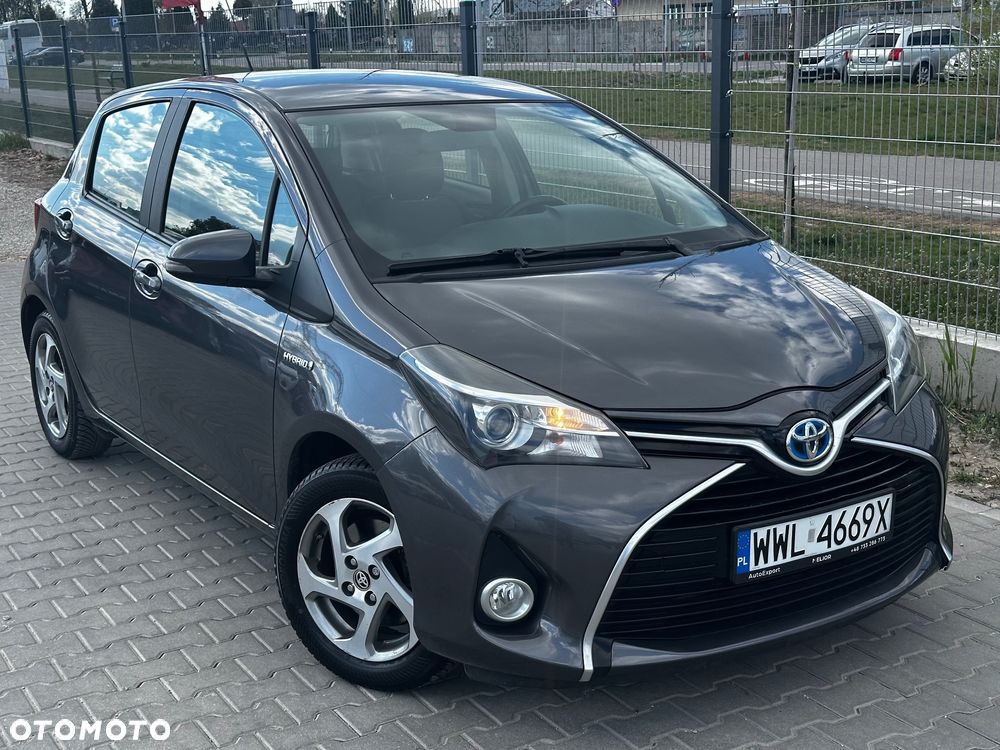 Toyota Yaris Hybrid 100 Selection Passion - 5