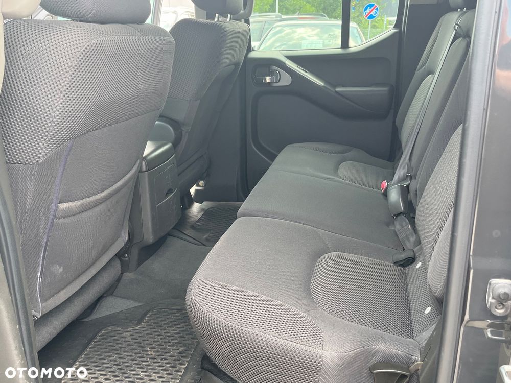 Nissan Navara 2.5 D LE Limited - 24