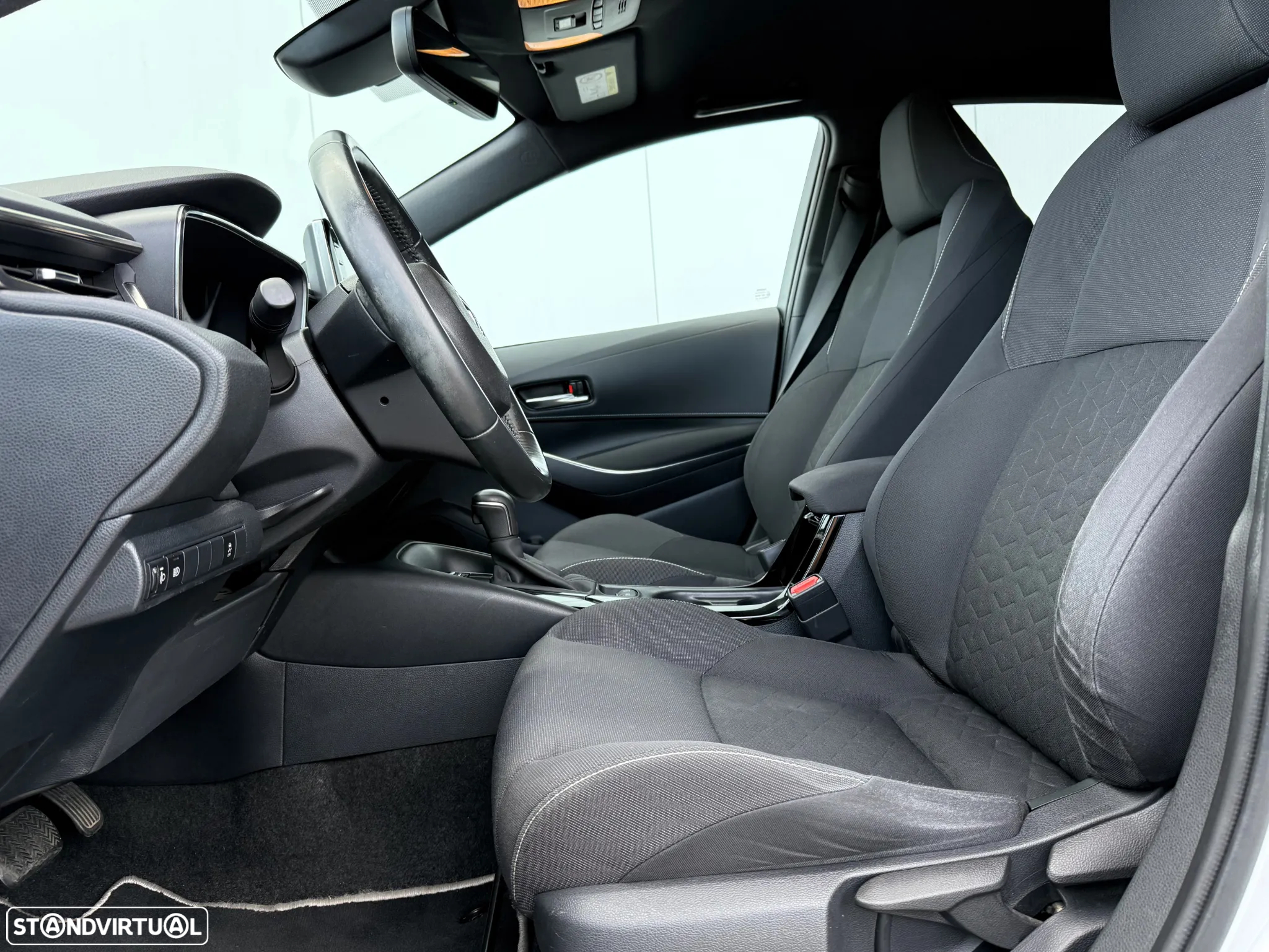 Toyota Corolla 1.8 Hybrid Comfort+P.Sport - 26