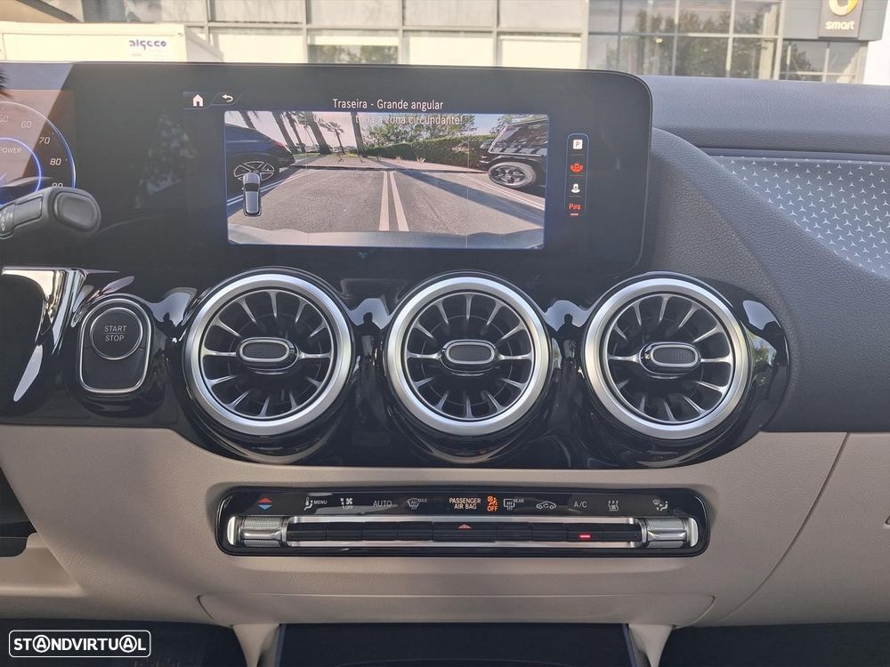 Mercedes-Benz EQA 250+ Progressive - 19