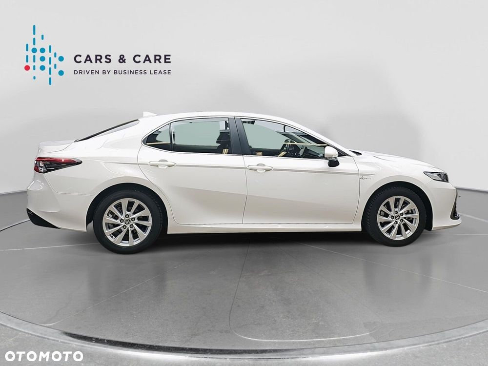 Toyota Camry 2.5 Hybrid Comfort CVT - 22