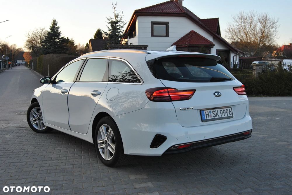 Kia Ceed 1.6 CRDi Vision - 6