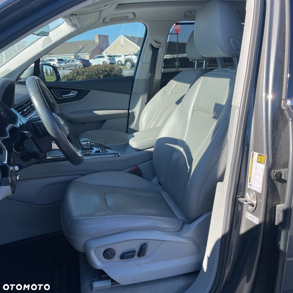 Audi Q7 - 11