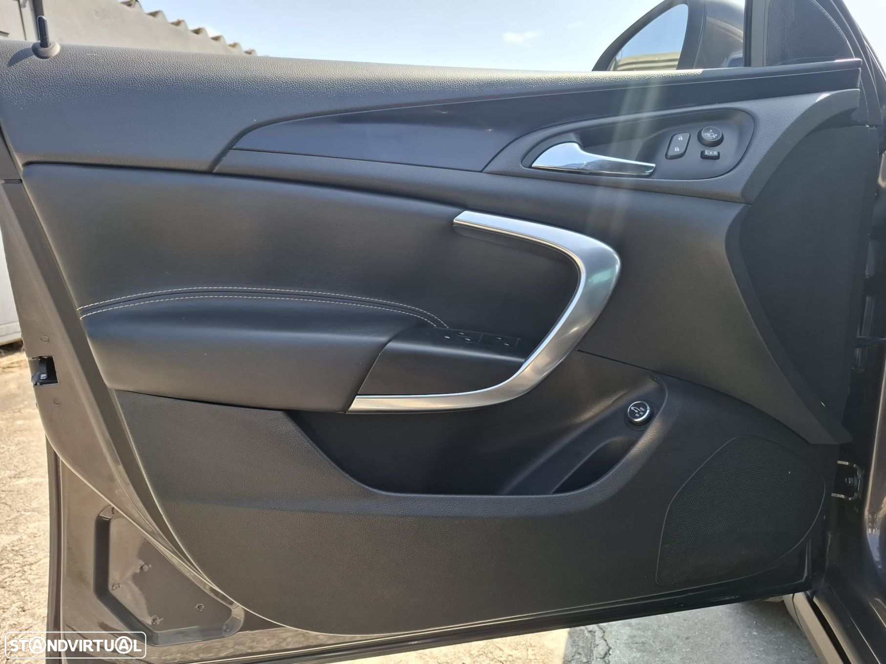 Opel Insignia Country Tourer 2.0 CDTi AWD S/S - 32