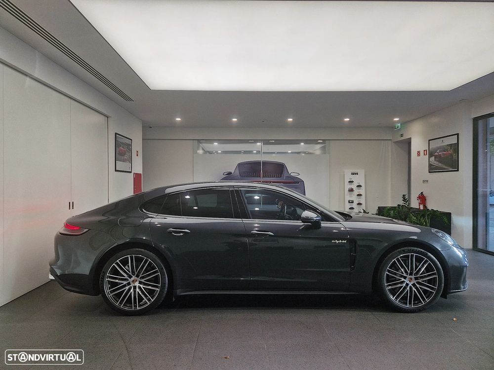 Porsche Panamera 4 E-Hybrid - 2
