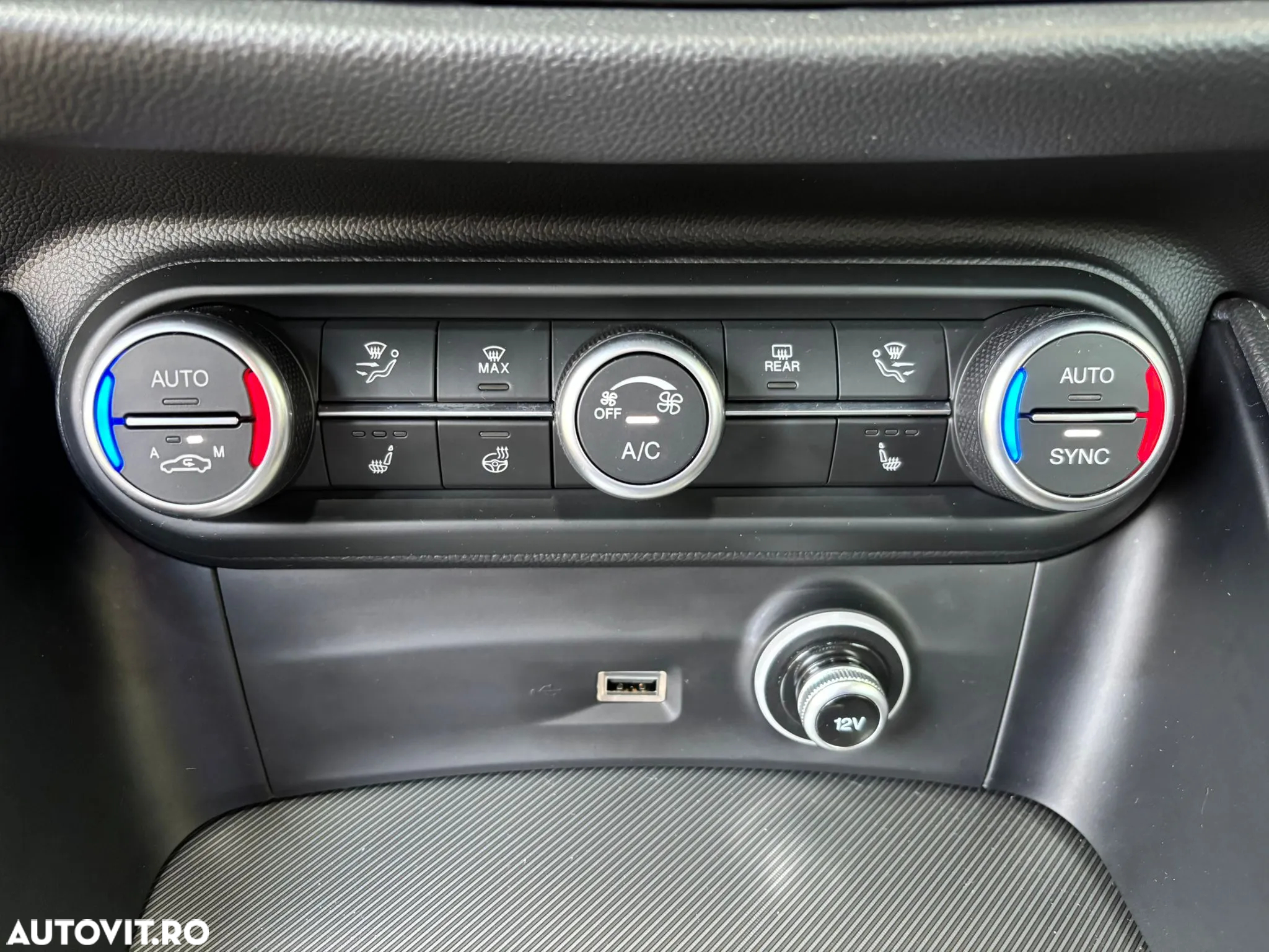 Alfa Romeo Stelvio 2.2 JTDM AWD AT8 Veloce - 22