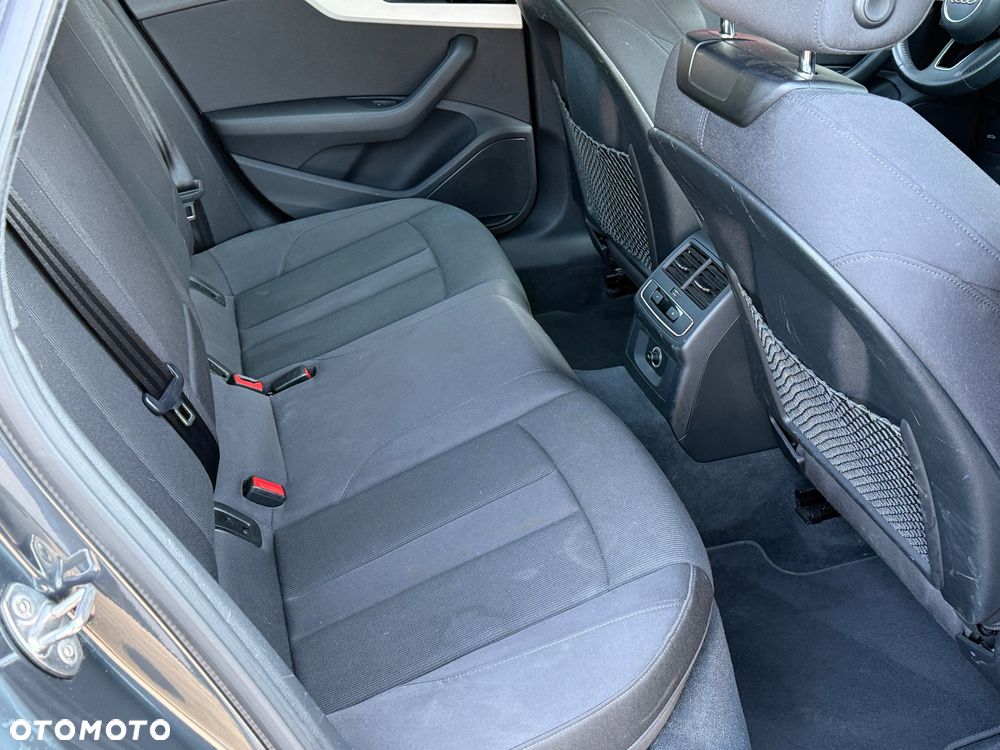 Audi A4 Avant 35 TFSI mHEV S tronic - 23