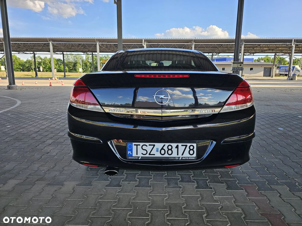 Opel Astra 1.9 CDTI Cosmo - 3