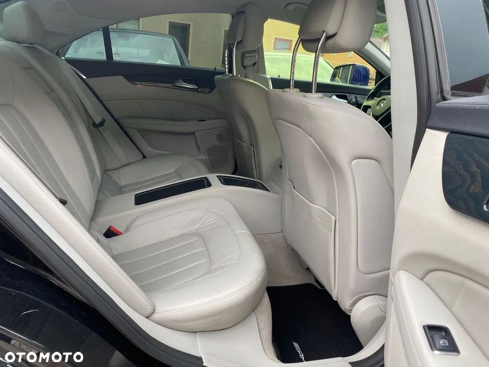 Mercedes-Benz CLS 350 CDI 4-Matic BlueEff - 11