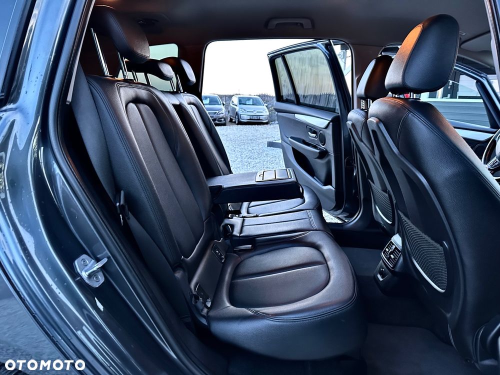 BMW Seria 2 218d Sport-Aut Advantage - 21