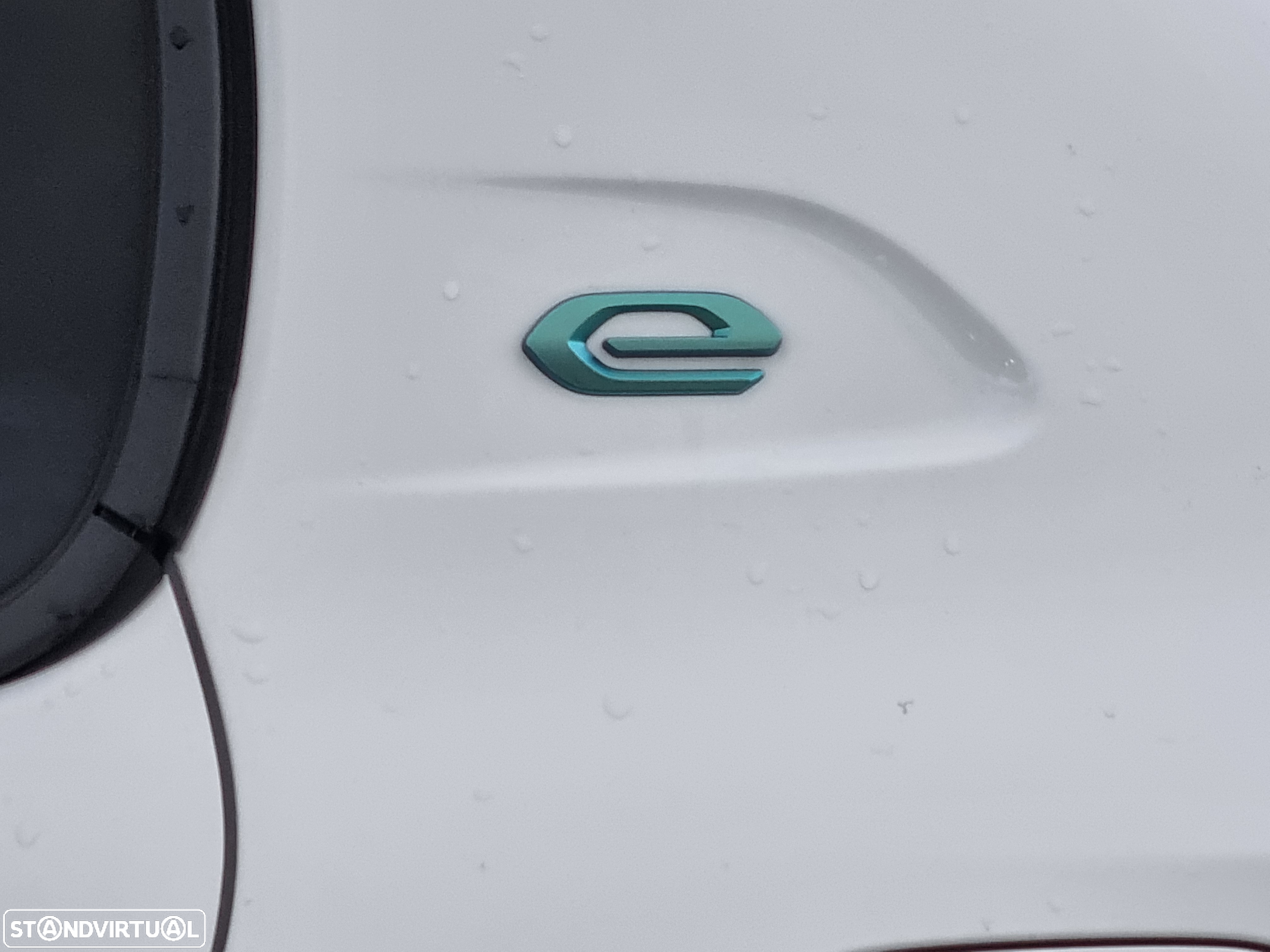 Peugeot e-208 Allure Pack - 16