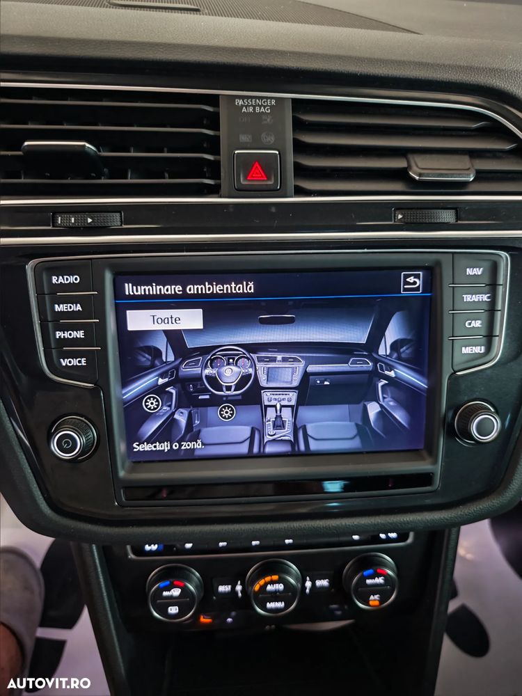 Volkswagen Tiguan - 24
