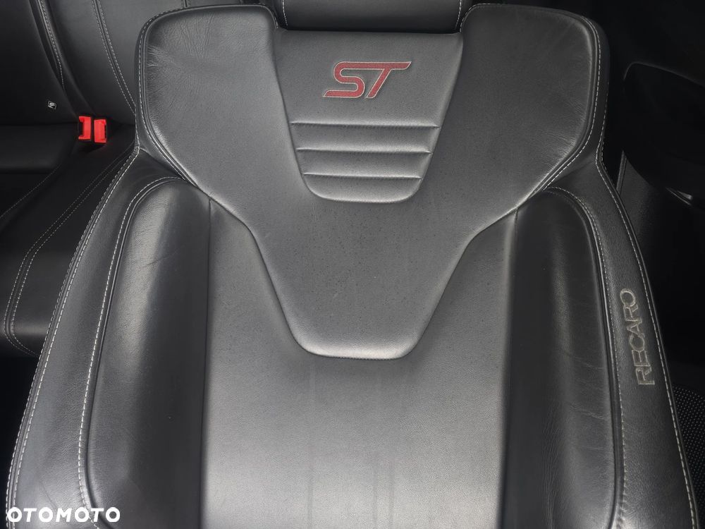 Ford Focus 1.5 EcoBoost ST-Line ASS PowerShift - 31