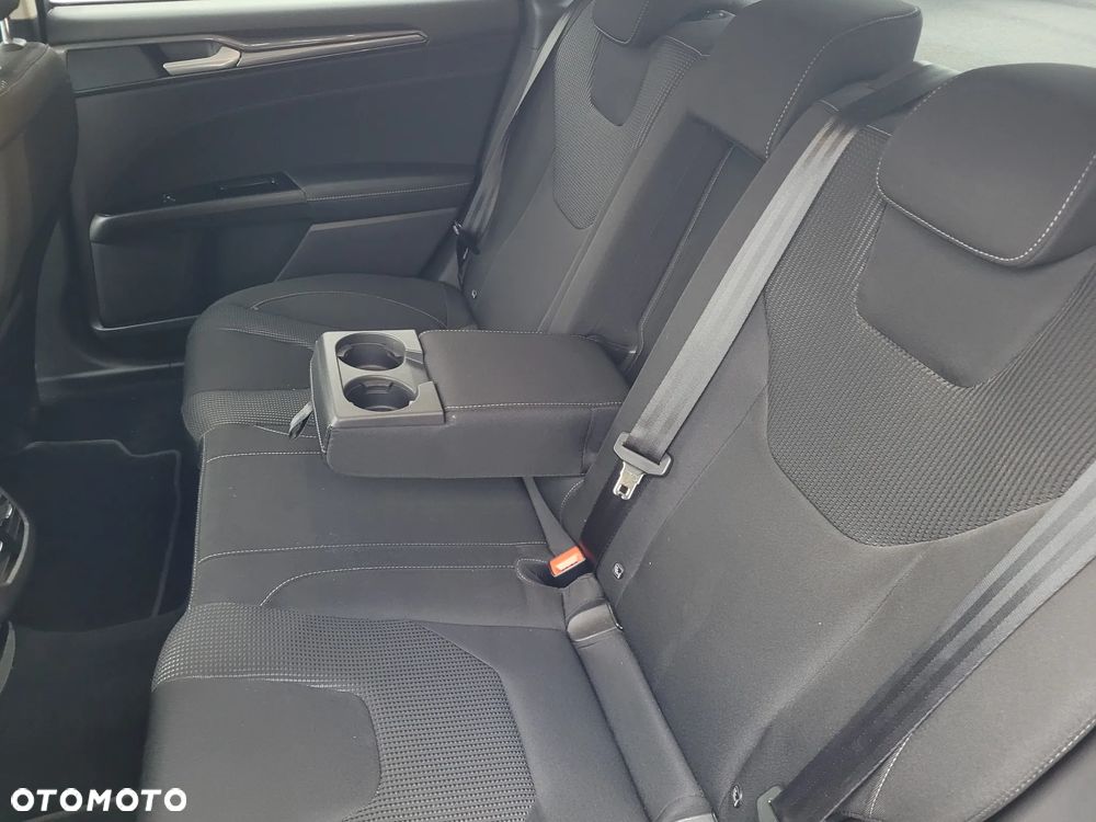 Ford Mondeo 2.0 EcoBlue Titanium - 36