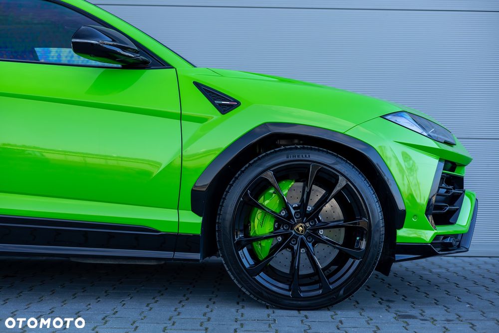 Lamborghini Urus - 10