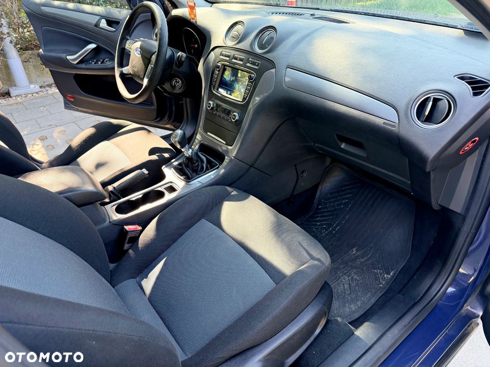 Ford Mondeo 1.6 T Ambiente - 13